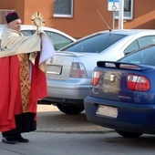 Błogosławieństwo na ulicach głogowskiej parafii pw. Miłosierdzia Bożego