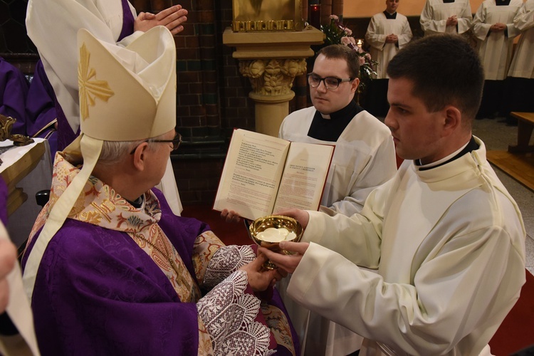 Klerycy MWSD przyjęli posługę akolitatu i lektoratu