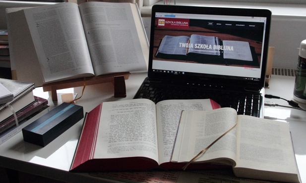 Wykłady do odsłuchania będą publikowane na stronie internetowej gdańskiej Szkoły Biblijnej.