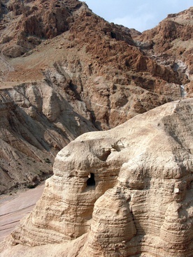 W Qumran