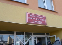 Ośrodek mieści się przy ul. Limanowskiego 134.