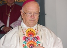 Bp senior Józef Zawitkowski.