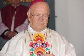 Bp senior Józef Zawitkowski.