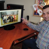 Gorzyce, GOK. Piotr Duma przy pracy nad filmem.