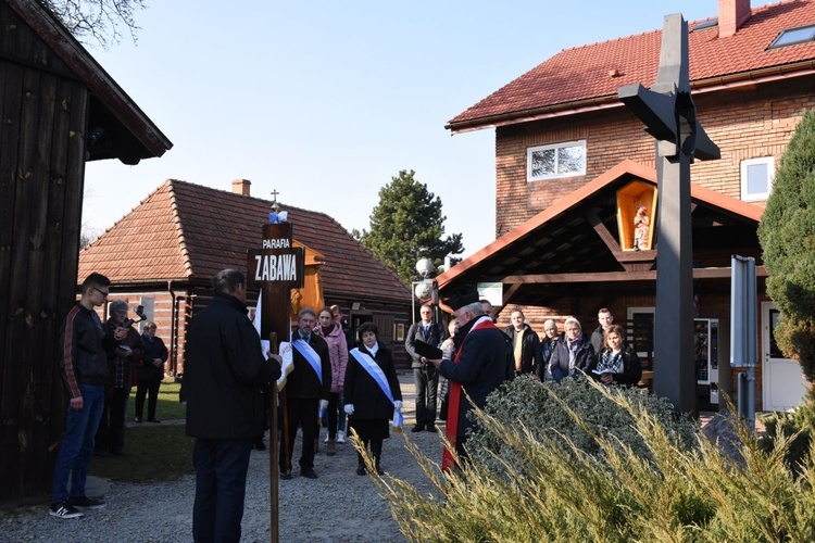 Droga Krzyżowa w Wał-Rudzie w czasach zarazy