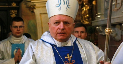 Bp Józef Wróbel.