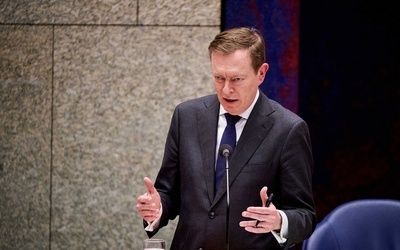 Minister zdrowia Holandii rezygnuje po omdleniu w parlamencie