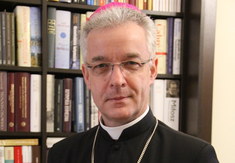 Bp Wiesław Lechowicz.