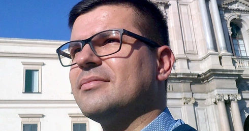 Ks. Łukasz Bankowski w Pompejach.