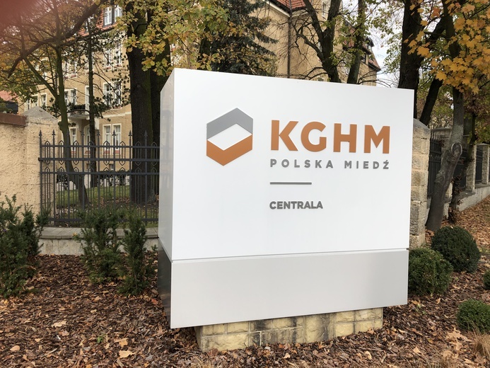 KGHM dostarczy pierwszą partię płynu biobójczego własnej produkcji jako darowiznę