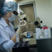 Trzy nowe laboratoria do badania testów na koronawirusa powstaną w Kościerzynie, Wejherowie i Słupsku.