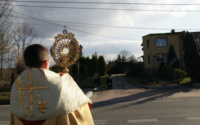 Zawsze szli do Jezusa. Teraz Jezus przyszedł do nich