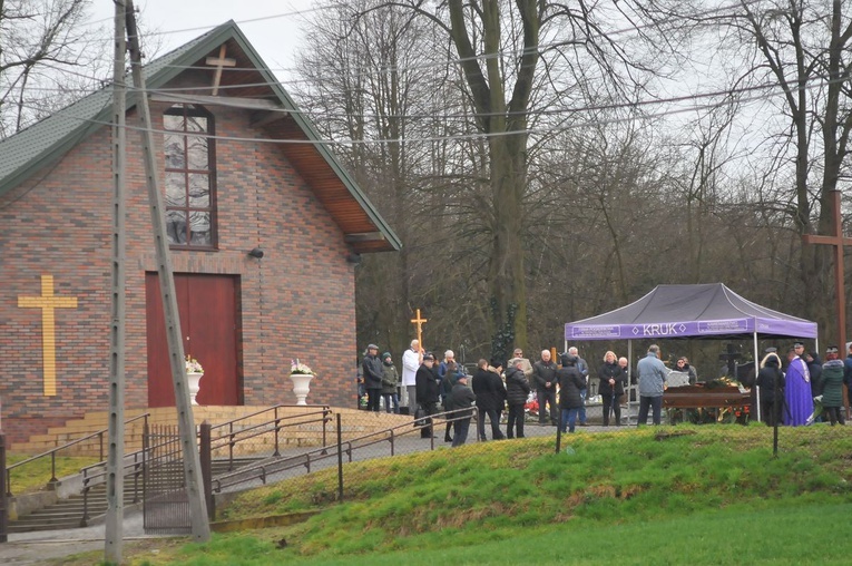 Pogrzeb w Olszanicy podczas stanu epidemii