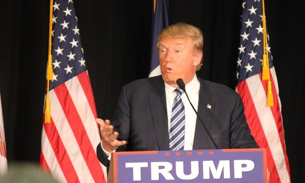 Trump uspokaja: Kryzys związany z koronawirusem wkrótce się zakończy