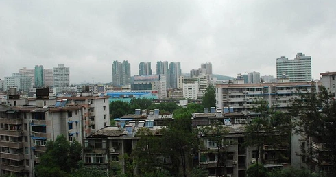 W Chinach zniesione będą restrykcje wyjazdu z Hubei, poza Wuhanem