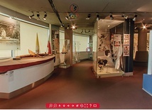 Wirtualnie zwiedzić można nawet Muzeum Sportu i Turystyki,  a w nim na przykład zobaczyć… papieski kajak.