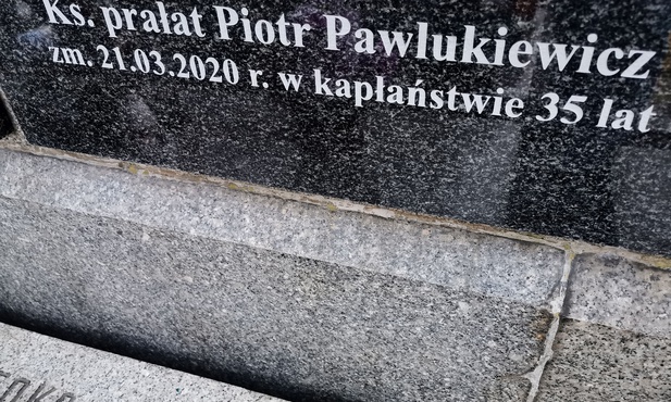Tu spocznie ks. Piotr Pawlukiewicz