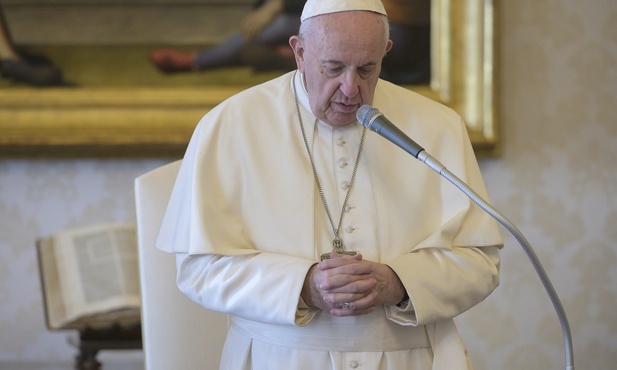 Papież: Błagamy o miłosierdzie dla doświadczonej ludzkości
