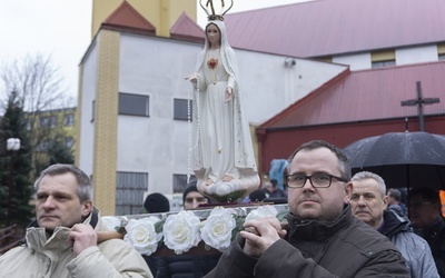 Męski Różaniec się nie zatrzymuje