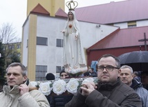 Męski Różaniec się nie zatrzymuje