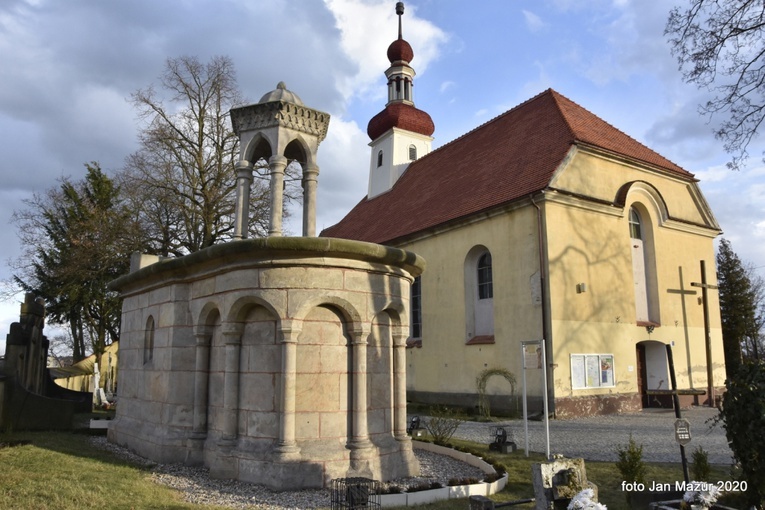 Piękne zabytki diecezji. Wizyta w kaplicy Bożego Grobu w Żaganiu
