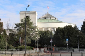 Sejm w ramach specustawy zmienił Kodeks wyborczy i ustawę o RDS 