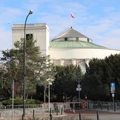 Sejm w ramach specustawy zmienił Kodeks wyborczy i ustawę o RDS 