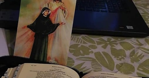Oazowicze nie rezygnują z formacji