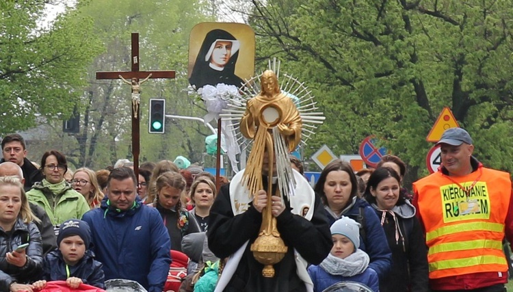 Jezus w Najświętszym Sakramencie towarzyszył ubiegłorocznemu pielgrzymowaniu do Łagiewnik każdego dnia.