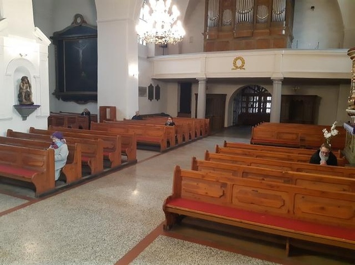 Niedzielne Msze św. w czasie pandemii kornawirusa