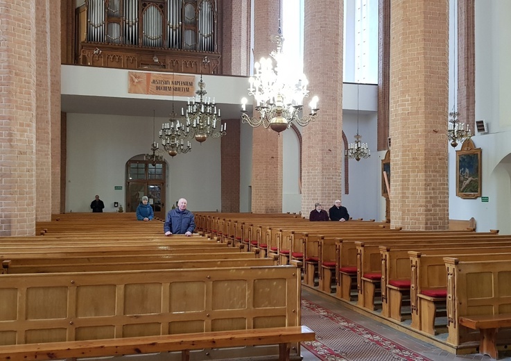 Niedzielne Msze św. w czasie pandemii kornawirusa