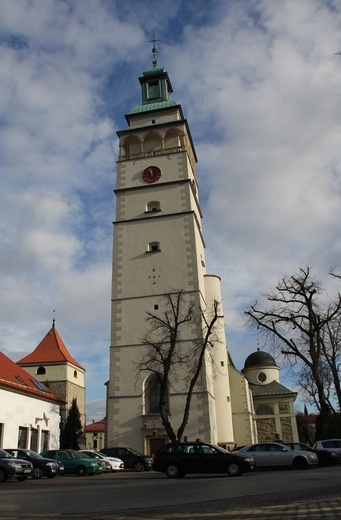 Błogosławieństwo i Koronka do Bożego Miłosierdzia z wieży konkatedry w Żywcu