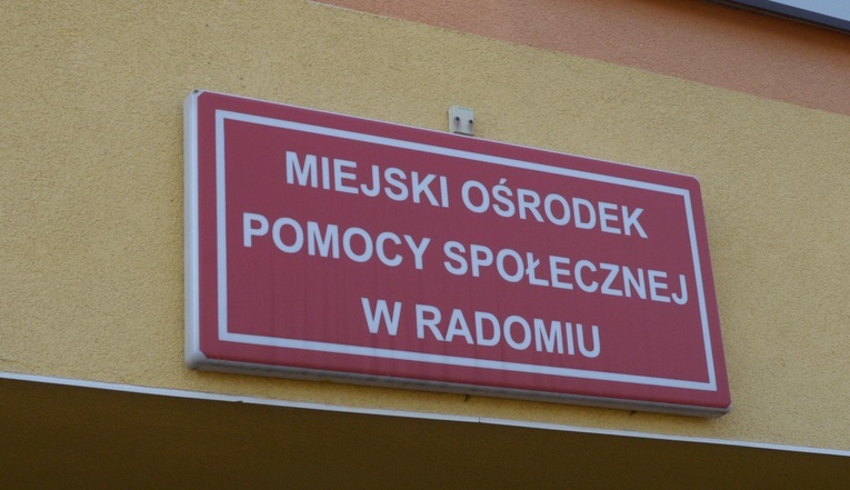 Miejski Ośrodek Pomocy Społecznej podkreśla, że jest otwarty na współpracę z innymi sklepami, które chciałyby w ten sposób pomóc radomianom objętym kwarantanną.