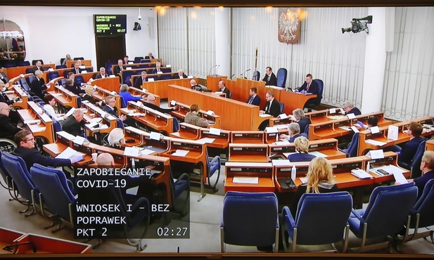 Senat za poprawkami do specustawy dot. wsparcia dla firm w związku z epidemią koronawirusa