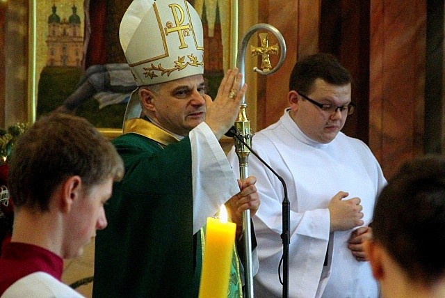 Bp Marek Mendyk w obiektywie Gościa Niedzielnego