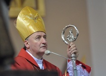 Bp Andrzej Jeż.