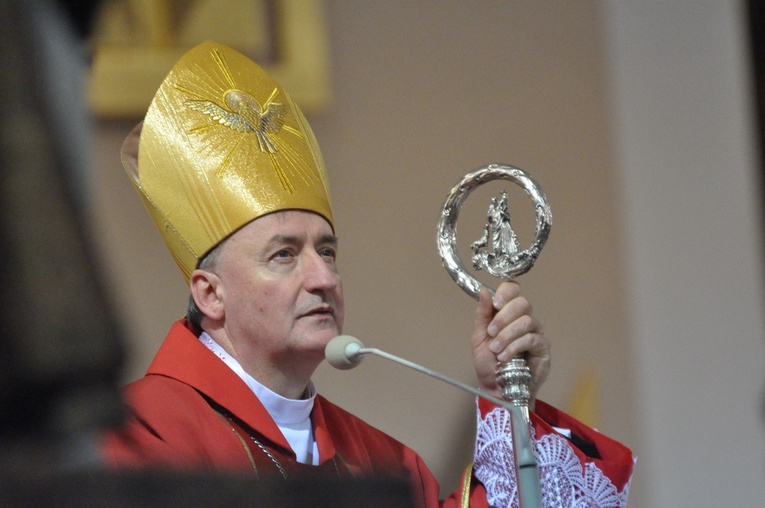 Bp Andrzej Jeż.