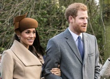 Harry i Meghan oficjalnie opuścili brytyjską rodzinę królewską