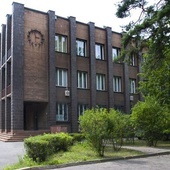 Stalowa Wola, była dyrekcja huty. Budynek ten zaprojektował Jan Bitny-Szlachta.