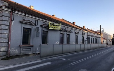 Stalowa Wola, dzielnica Rozwadów. Są jeszcze pomieszczenia do wynajęcia. 