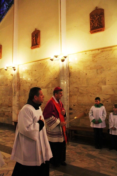 Tak było w 2014 roku - Miejska Droga Krzyżowa w Bielsku-Białej Leszczyny - Złote Łany