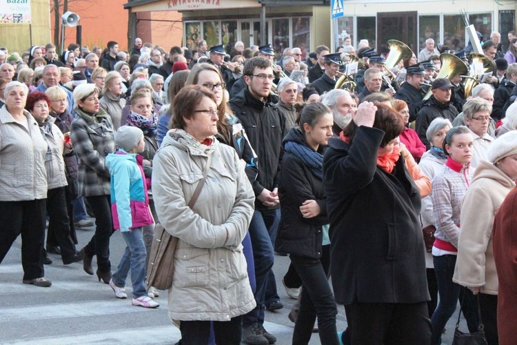 Tak było w 2014 roku - Miejska Droga Krzyżowa w Bielsku-Białej Leszczyny - Złote Łany