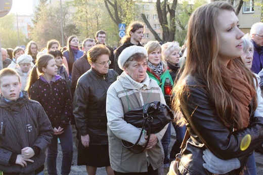 Tak było w 2014 roku - Miejska Droga Krzyżowa w Bielsku-Białej Leszczyny - Złote Łany