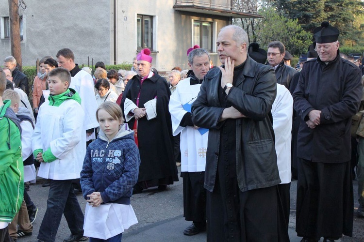 Tak było w 2014 roku - Miejska Droga Krzyżowa w Bielsku-Białej Leszczyny - Złote Łany