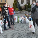 Salwatorianie z Bielska-Białej i ich przyjaciele pomagają najuboższym 