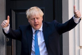 Boris Johnson pozostaje na intensywnej terapii