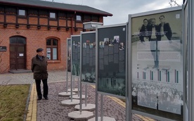 Centrum Historii Zajezdnia. 100 100-latków na 100-lecie