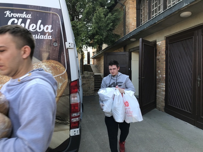 130 paczek dla seniorów w Głogowie