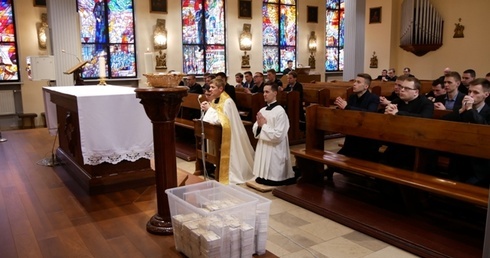 W czasie nabożeństwa w GSD modlono się za kapłanów w ramach akcji "Słudzy Pana. Kapłani proszą o modlitwę".