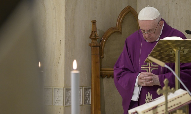 Papież: Módlmy się za niesłusznie osądzonych